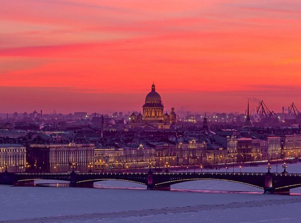 Фотография вечернего Санкт-Петербурга