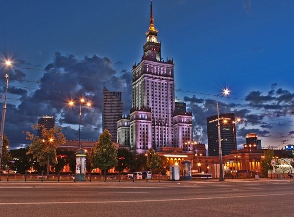 Фотография Варшавы вечером